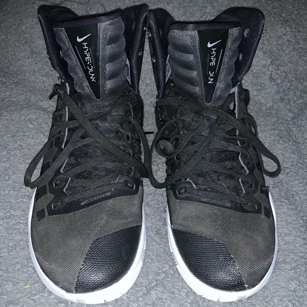 Nike hyperlink basketball shoes